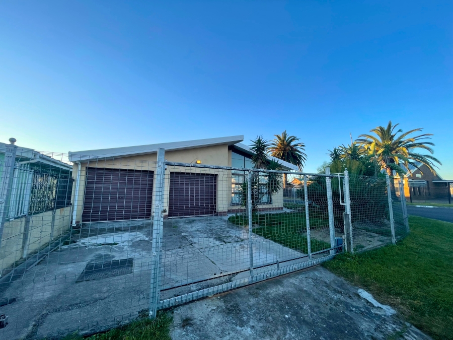 To Let 2 Bedroom Property for Rent in Peerless Park North Western Cape